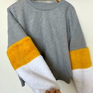 PUFF SLEEVE SWEATER